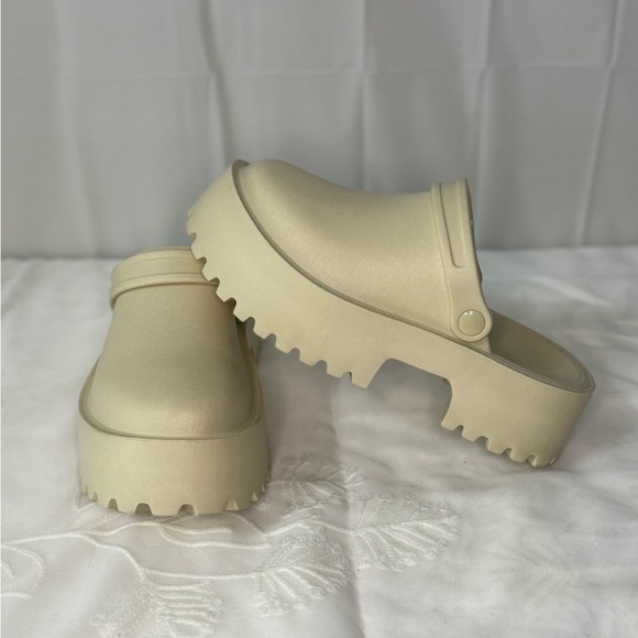 Cream Platform Clogs - Picture 5 of 12